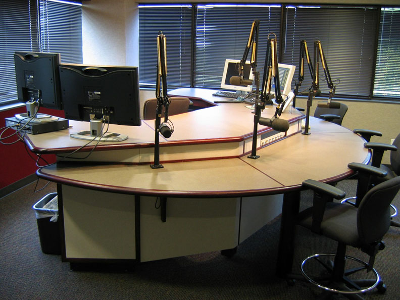 MT-5 Master Talk Studio